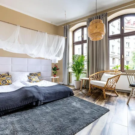 Cichy Zakatek Przy Starym Rynku Πόζναν